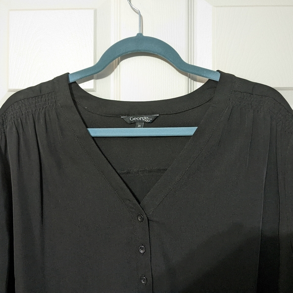 Black blouse - Picture 2 of 3
